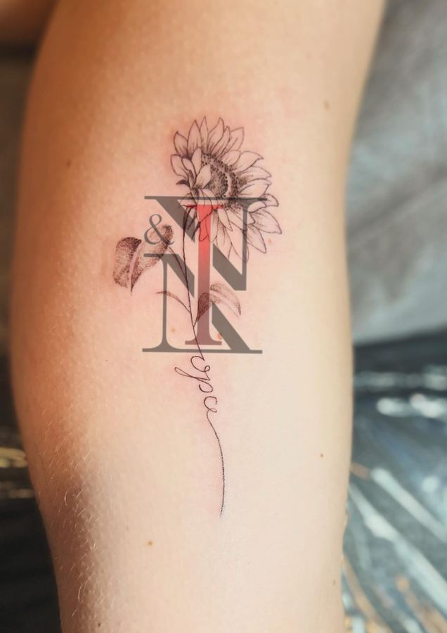 Floral-Tattoo von Needle & Ink